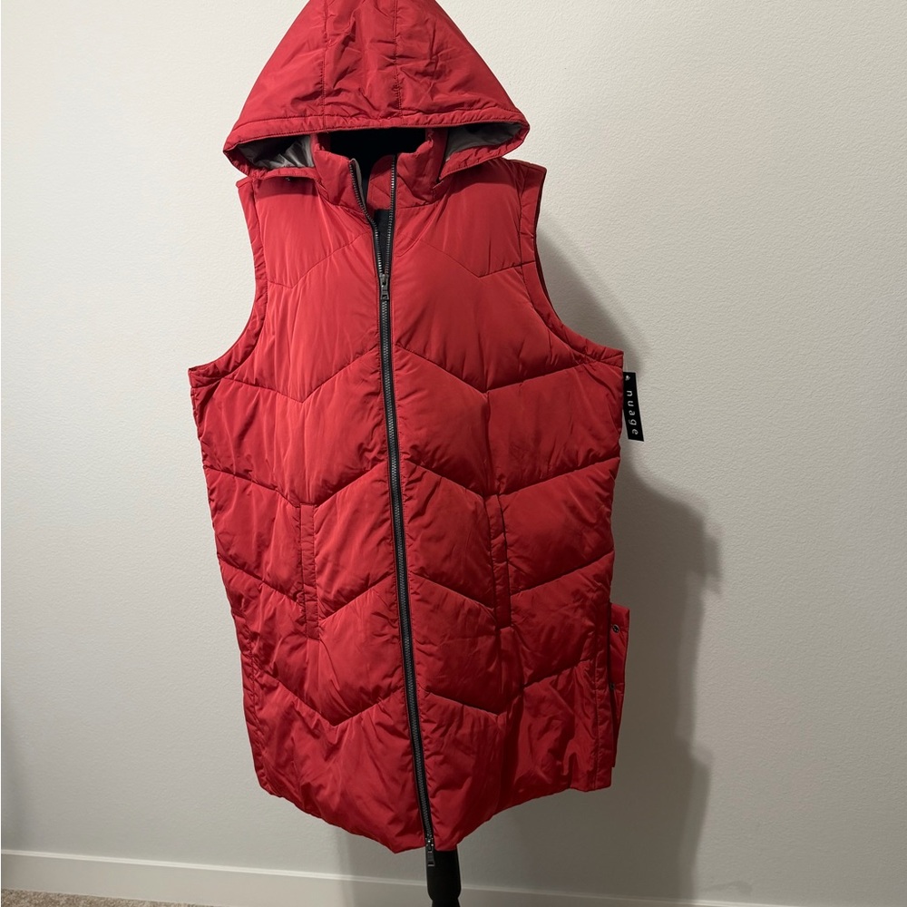 NWT Women's Nuage Red Hooded Puffer Vest v5